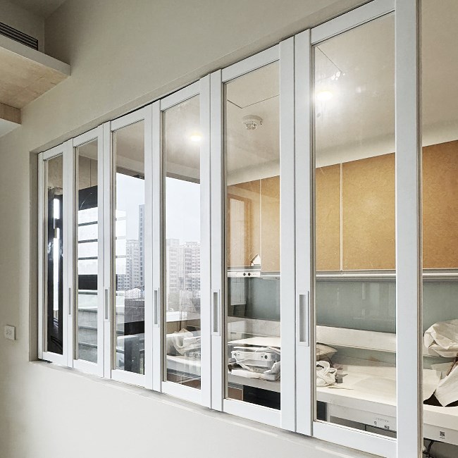 簡約白框多片折疊窗WL363